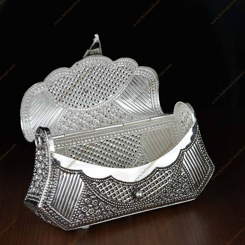 Fluted Cutwork Pattern Silver Purse