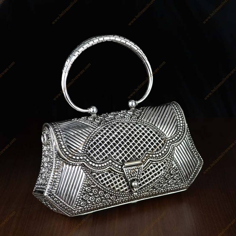 Fluted Cutwork Pattern Silver Purse